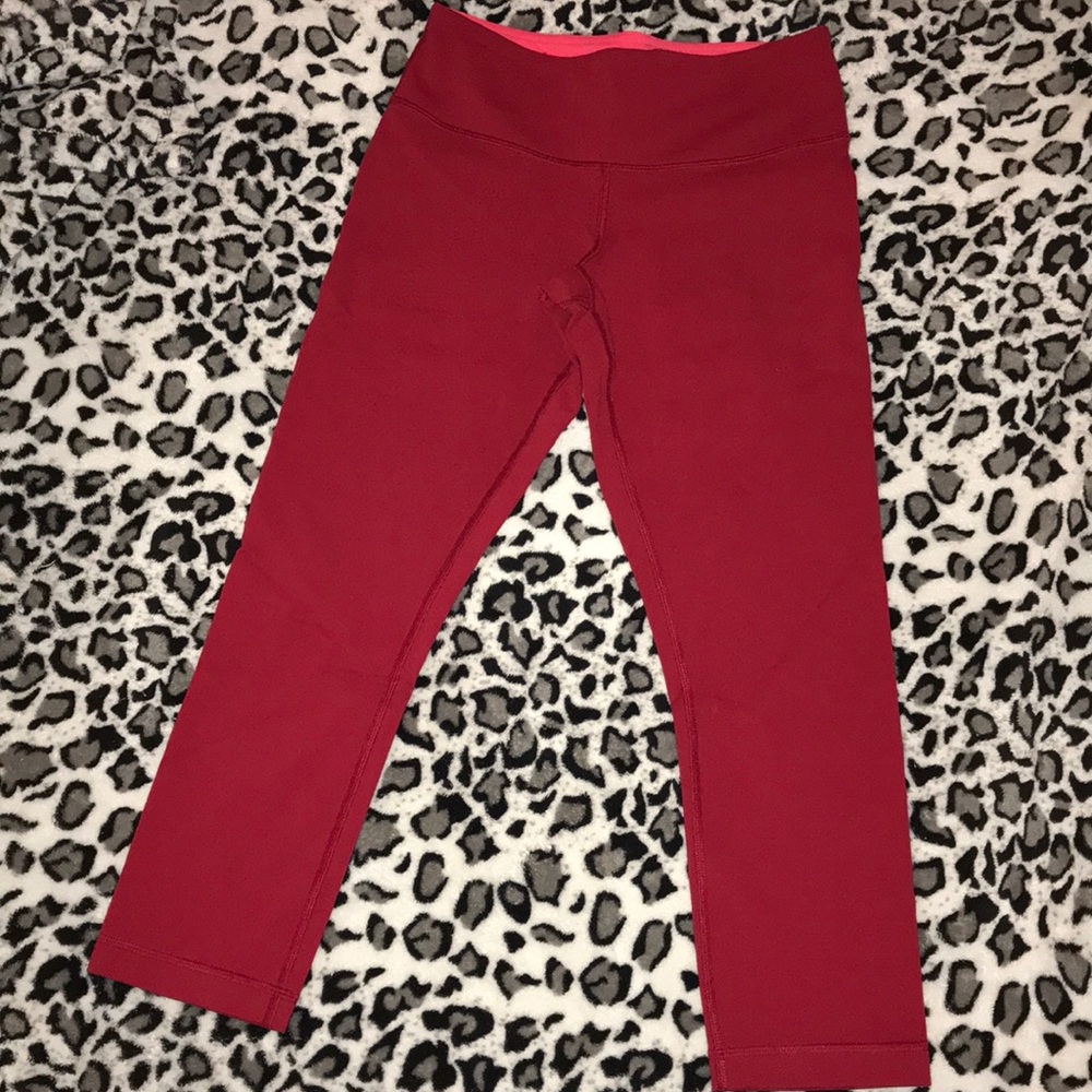 Lululemon Wunder Under cropped legging